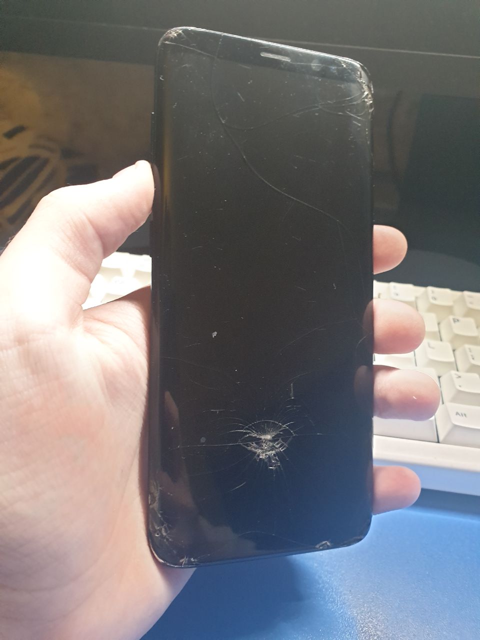 Продам Samsung s8 4/64gb - Электроника в Санкт-Петербург