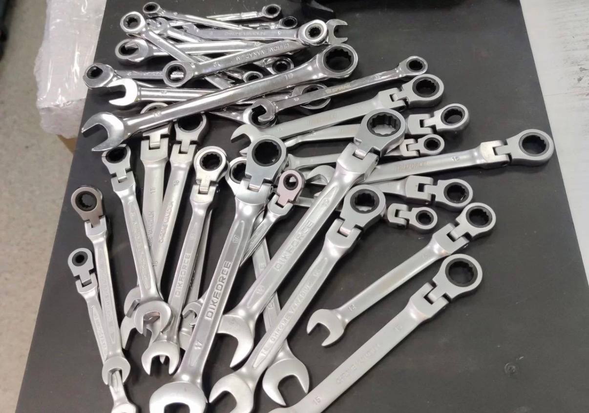 Набор ключей с трещоткой - Запчасти в Санкт-Петербург - фото 2