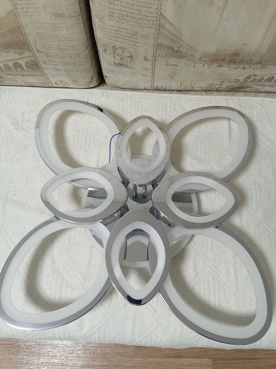 Продаю люстру бу - Для дома и дачи в Чебоксары