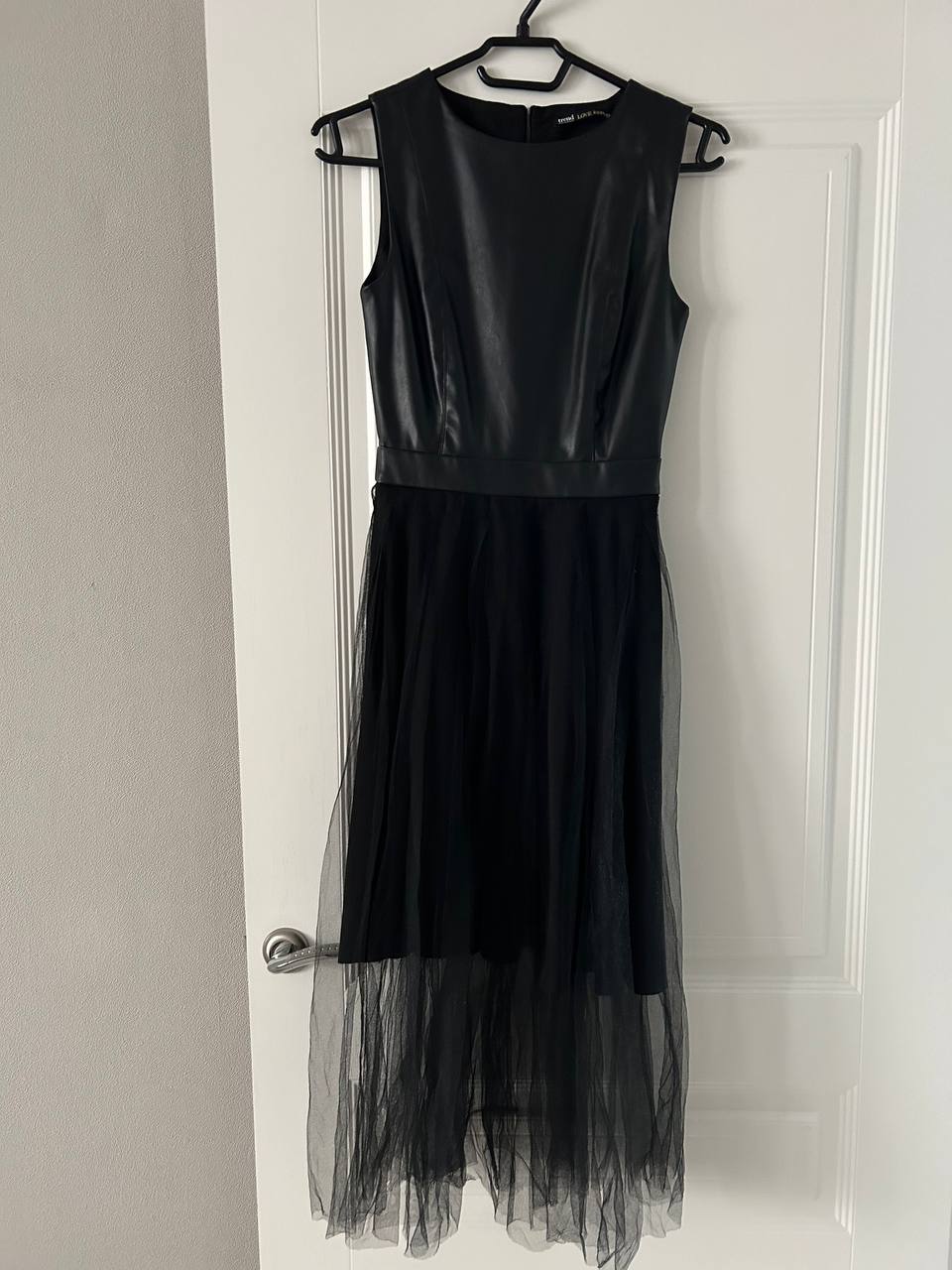 Продам вещи: вечерние платья, джинсы, часы, отпариватель - Одежда в Краснодар - фото 2