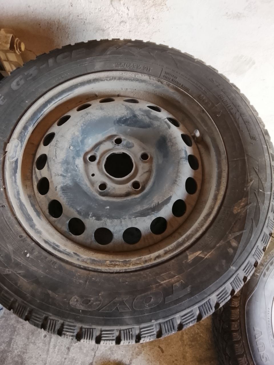 Продам зимние колеса на Hyundai Solaris - частное объявление в Орск