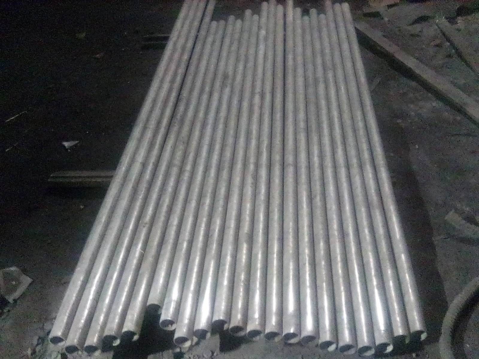 Продам трубу нержавейку - Запчасти в Рыбинск