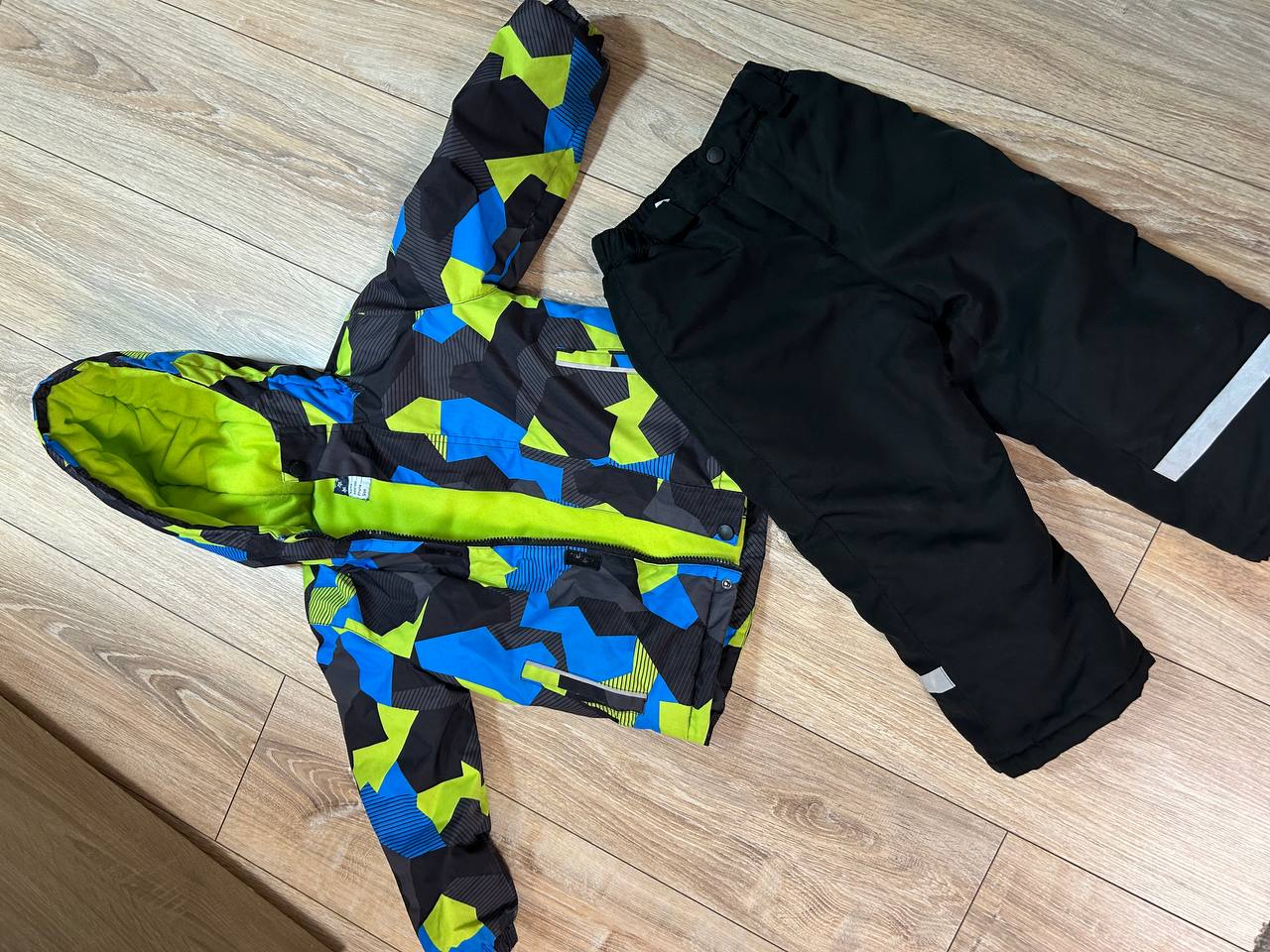 Куртка и штаны для мальчика 104 размер - Товары для детей в Воронеж