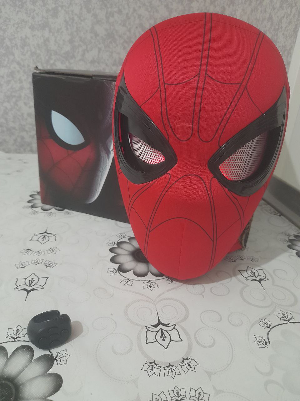 Маска человека паука с моргающими глазами - Хобби и отдых в Челябинск