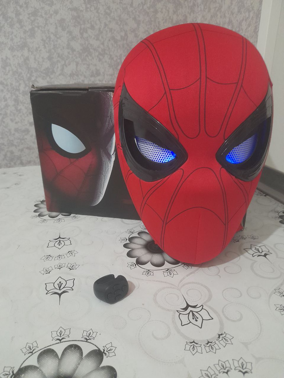 Маска человека паука с моргающими глазами - Хобби и отдых в Челябинск - фото 3