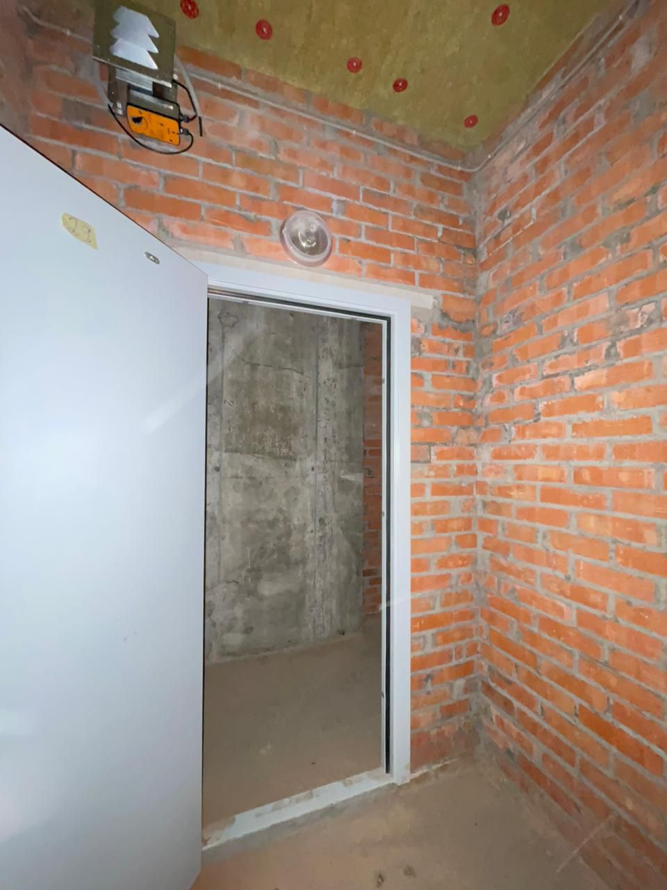 Сдам кладовку от собственника в ЖК Сосны - Недвижимость в Уфа