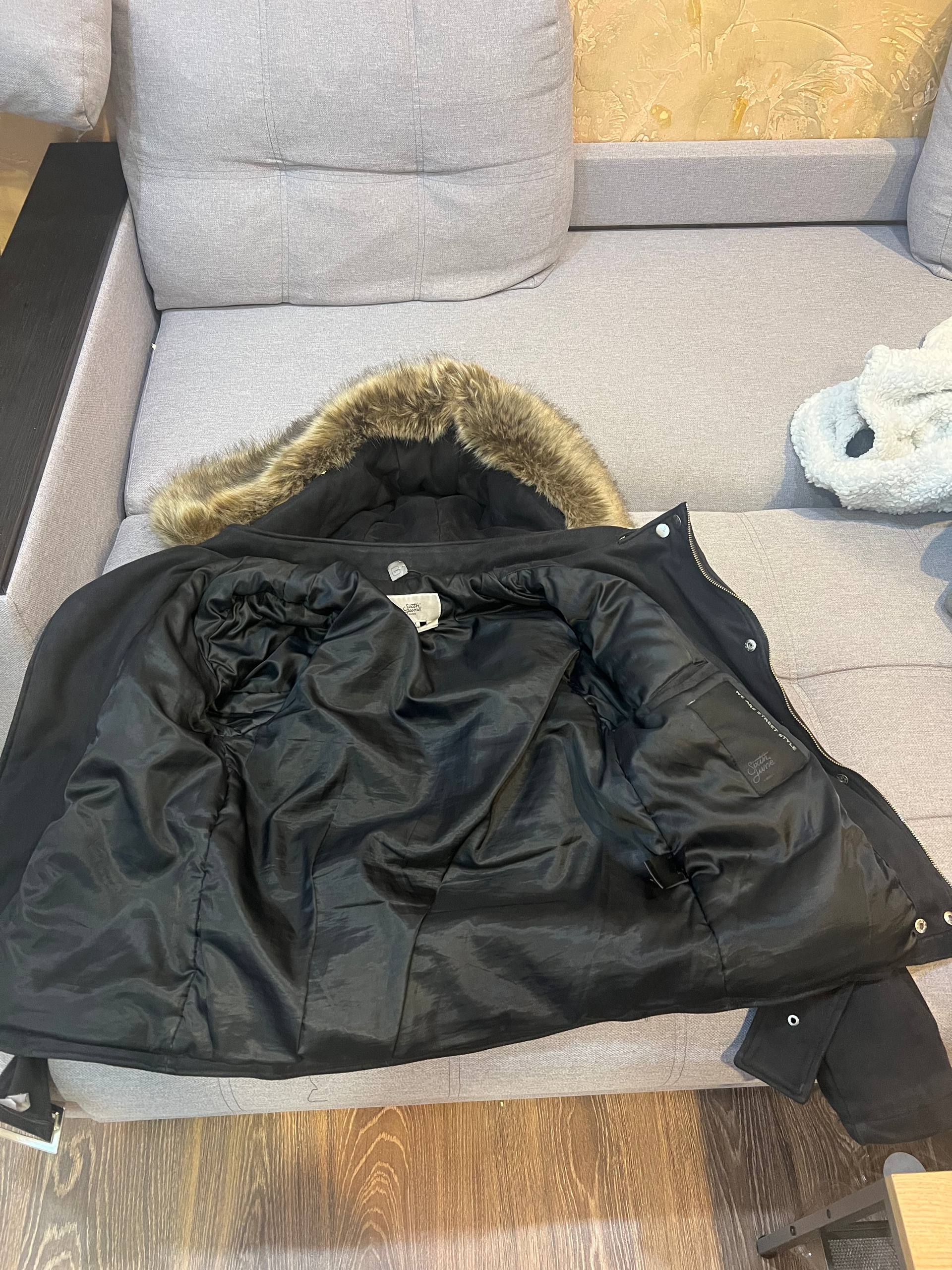 Продам красивую теплую куртку зимнюю - Одежда в Воронеж