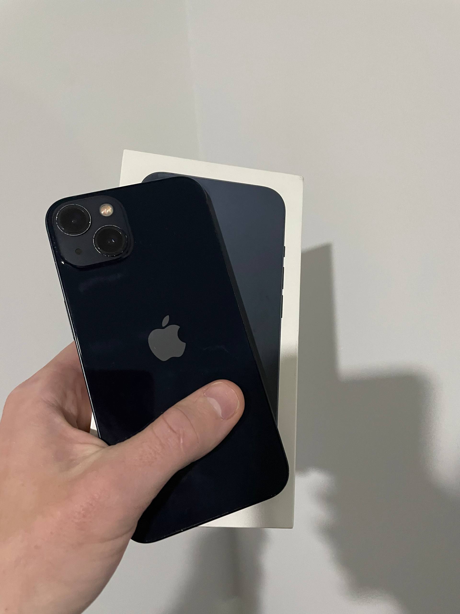 Продам IPhone 15 Pro Max, IPhone 13, IPhone 12 - Электроника в Владивосток