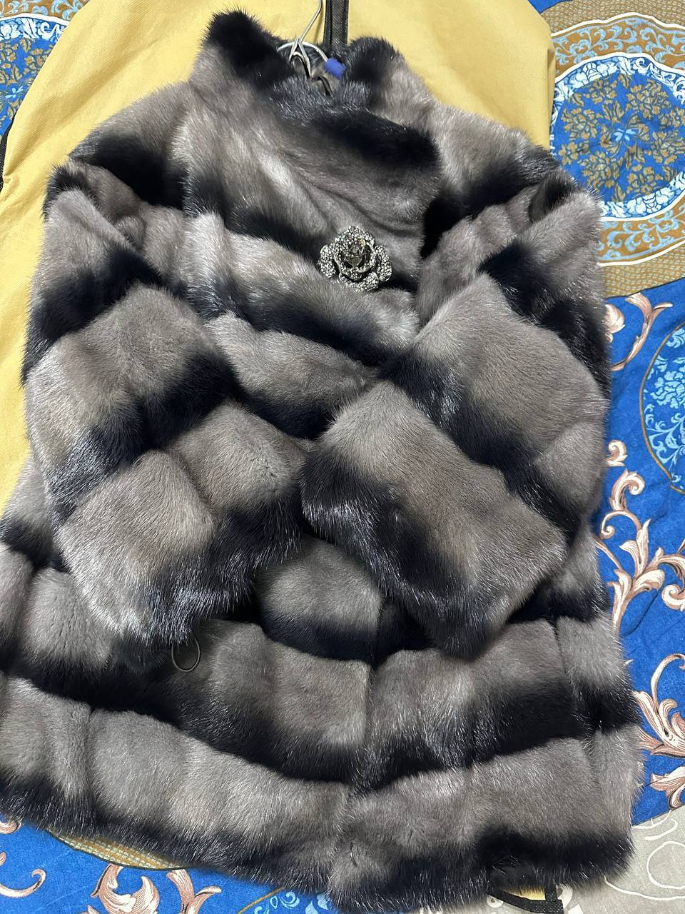 Продам шубку норковую- автоледи - Одежда в Владивосток