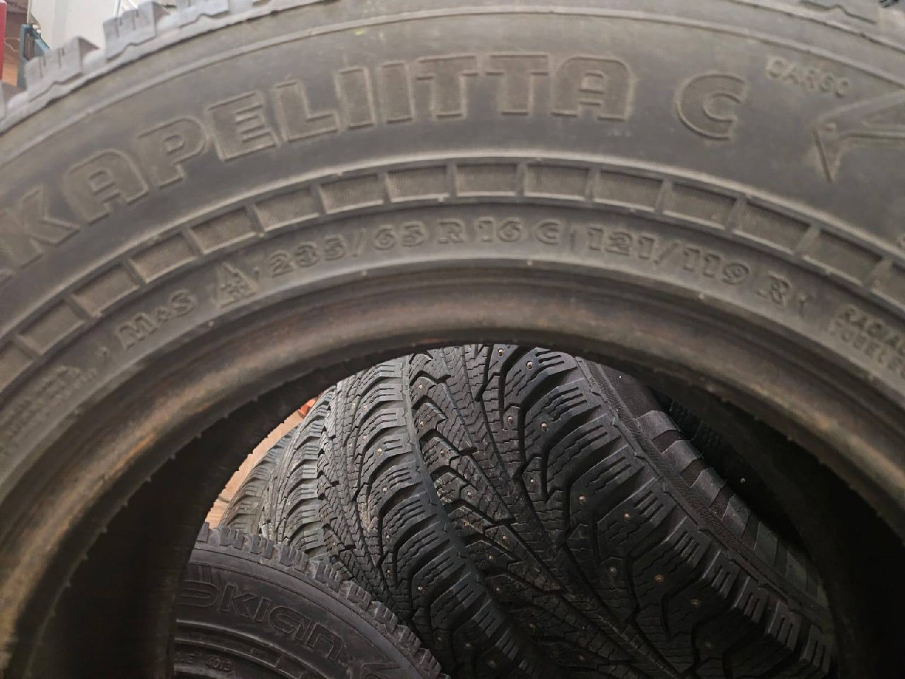 Nokian Hakkapelita C 235/65 r16c зимние нешипованные - Авто в Мытищи, Королёв - фото 3
