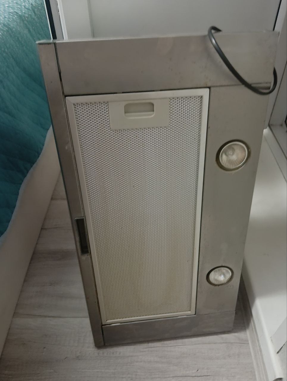 Вытяжка и колонки в рабочем состоянии - частное объявление в Мытищи, Королёв