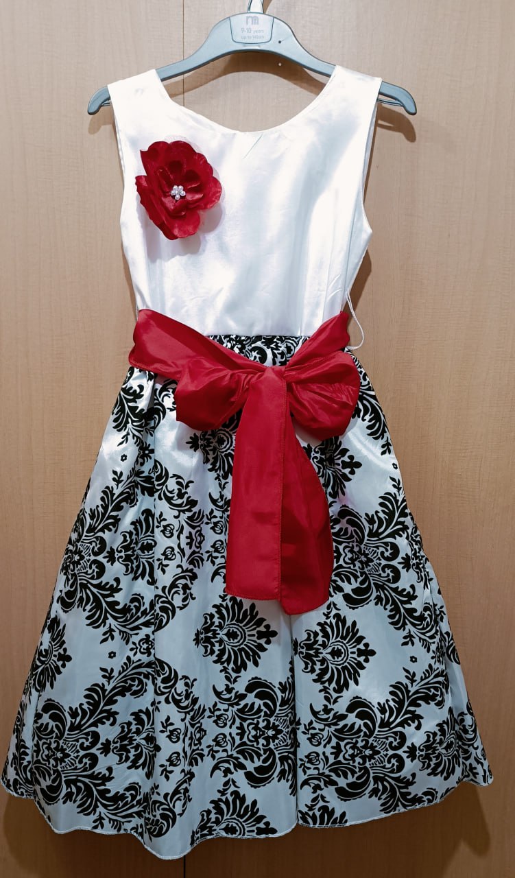 Продажа нарядных платьев для детей - частное объявление в Королёв