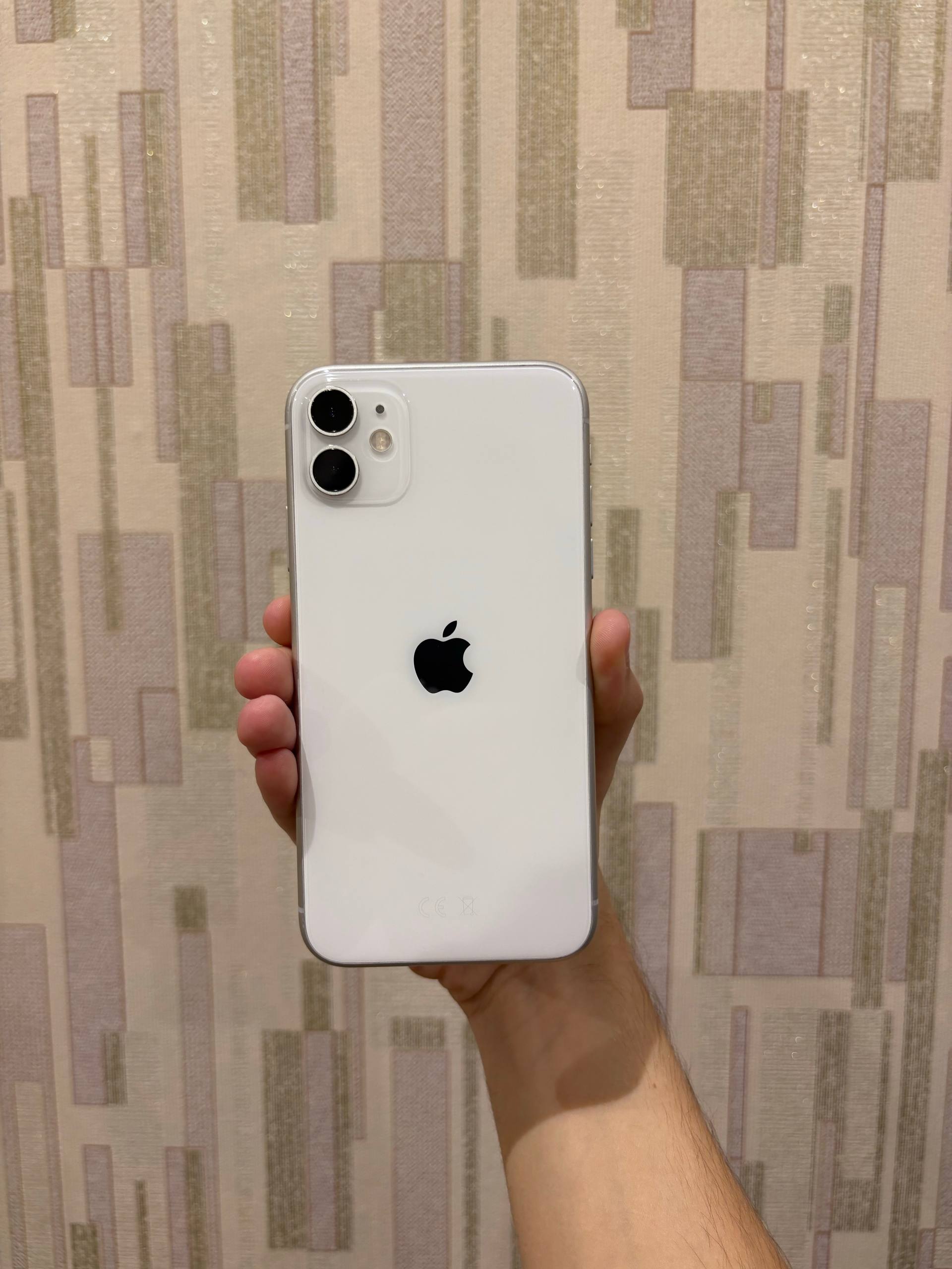 Продаю iPhone 11 на 64 гб - частное объявление в Уфа