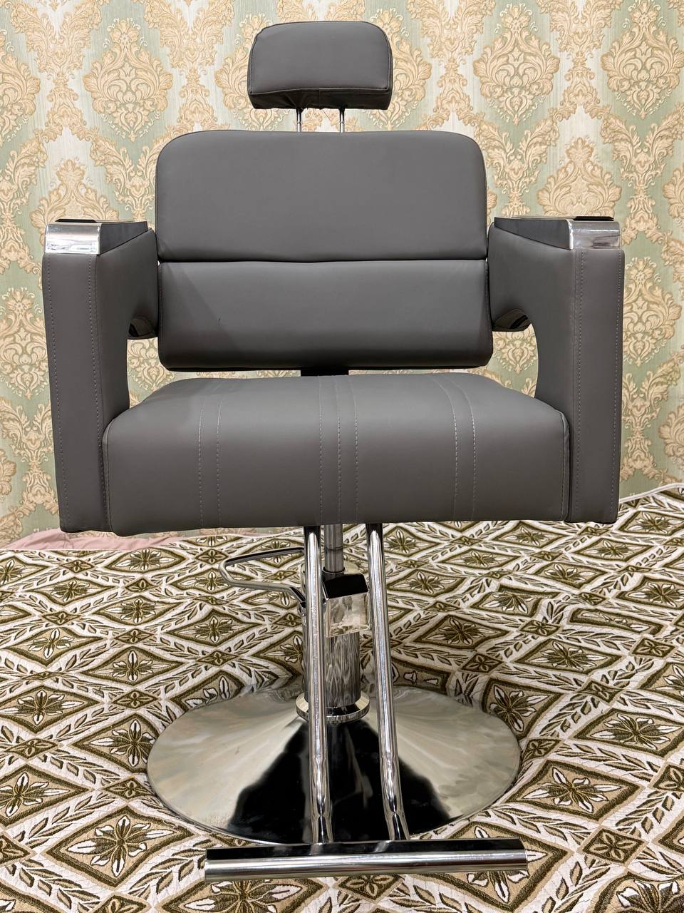 Парикмахерское кресло новое гидравлическое - частное объявление в Уфа