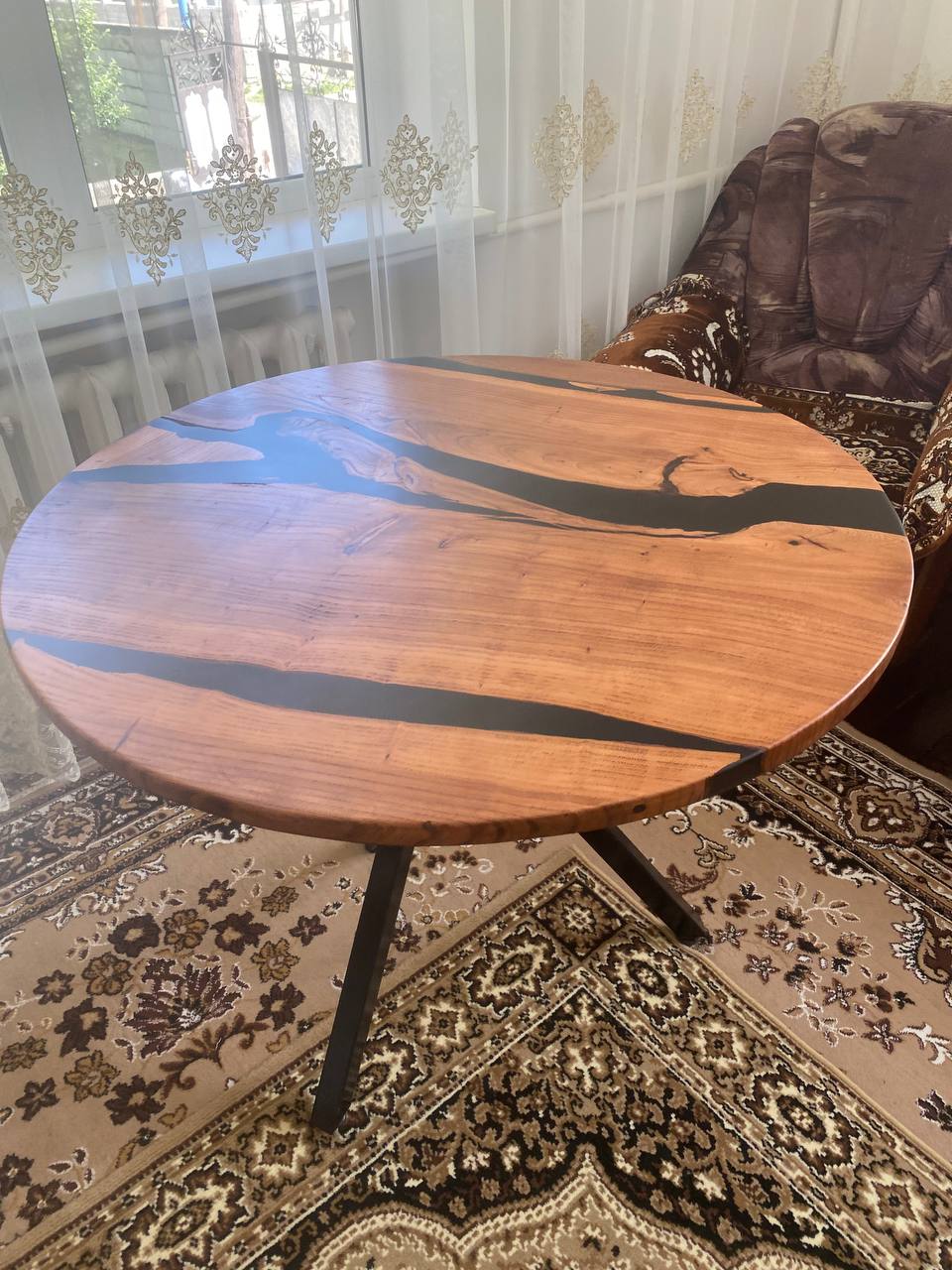 Стол из смолы и слэба - частное объявление в Нальчик