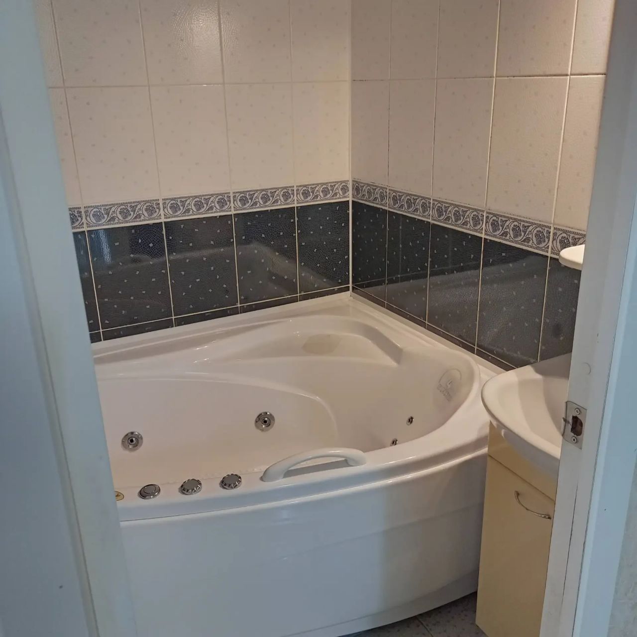 Продам 1 комнатную квартиру в Волгограде - Недвижимость в Волгоград - фото 2