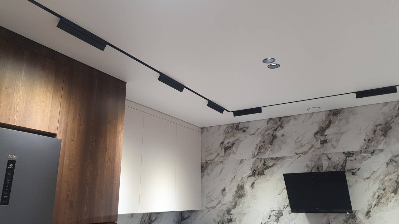 Установка натяжных потолков с опытом более 10 лет - Услуги в Набережные Челны - фото 5