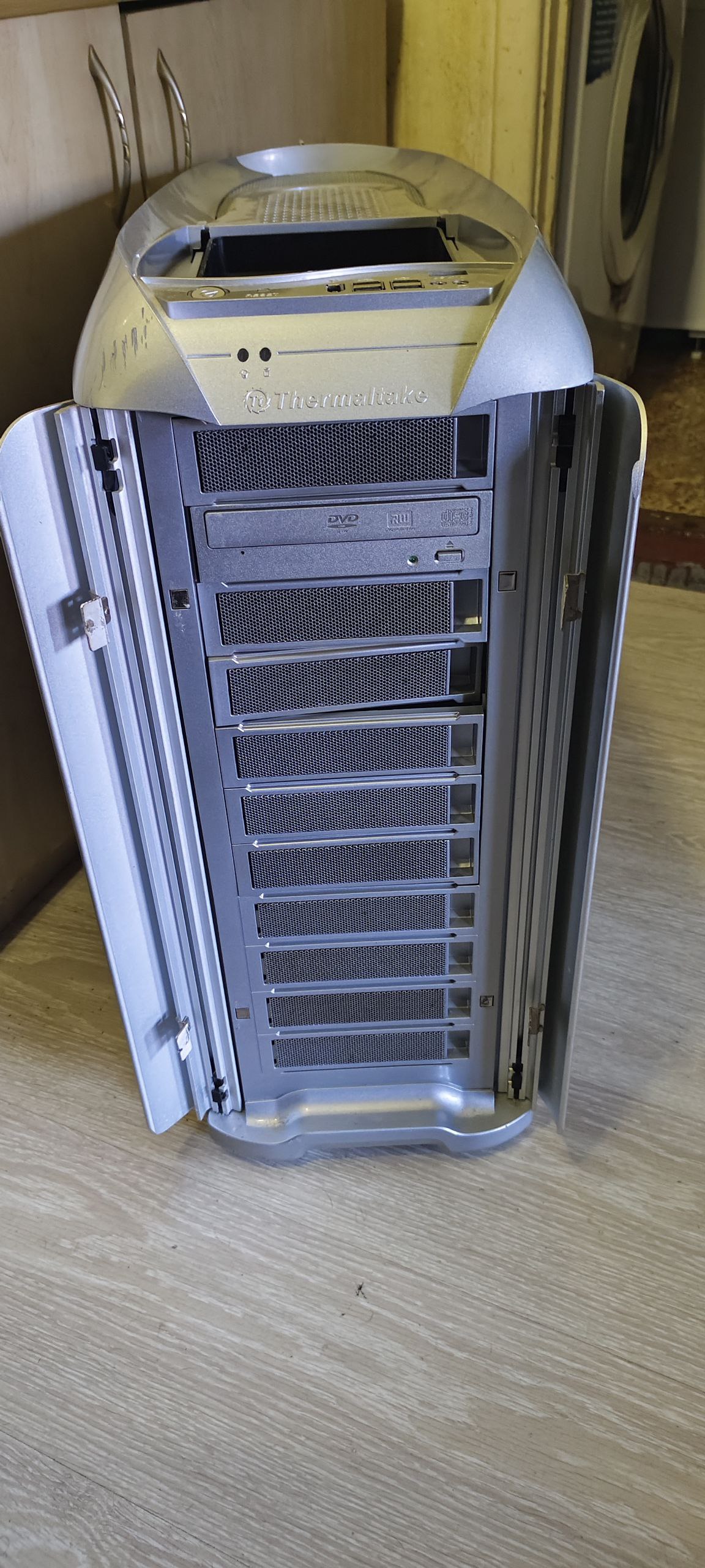 Продам сервак - Электроника в Владивосток