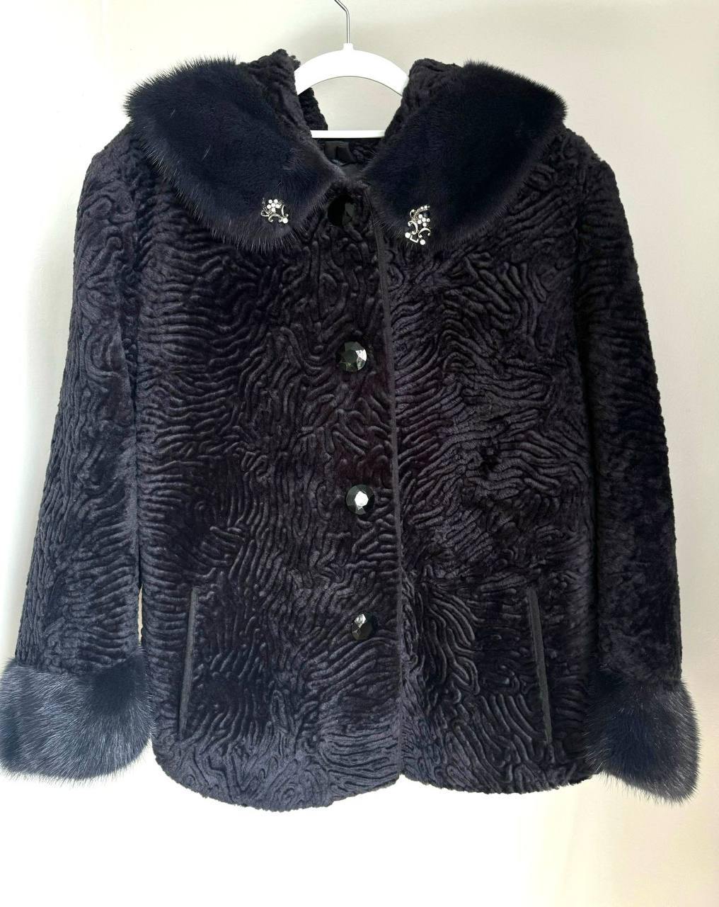 Продам шубу из каракульчи с капюшоном - Одежда в Балашиха - фото 2