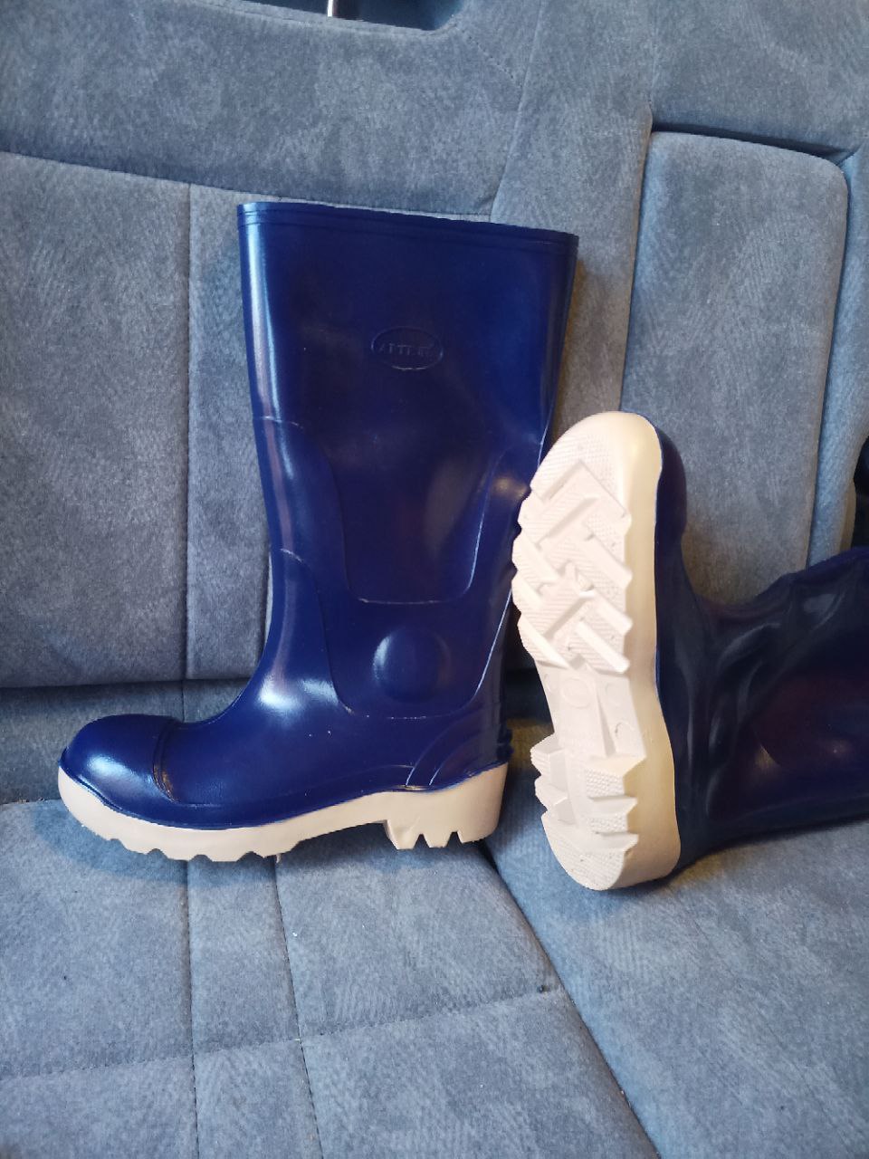 Резиновые сапоги - частное объявление в Кировский район