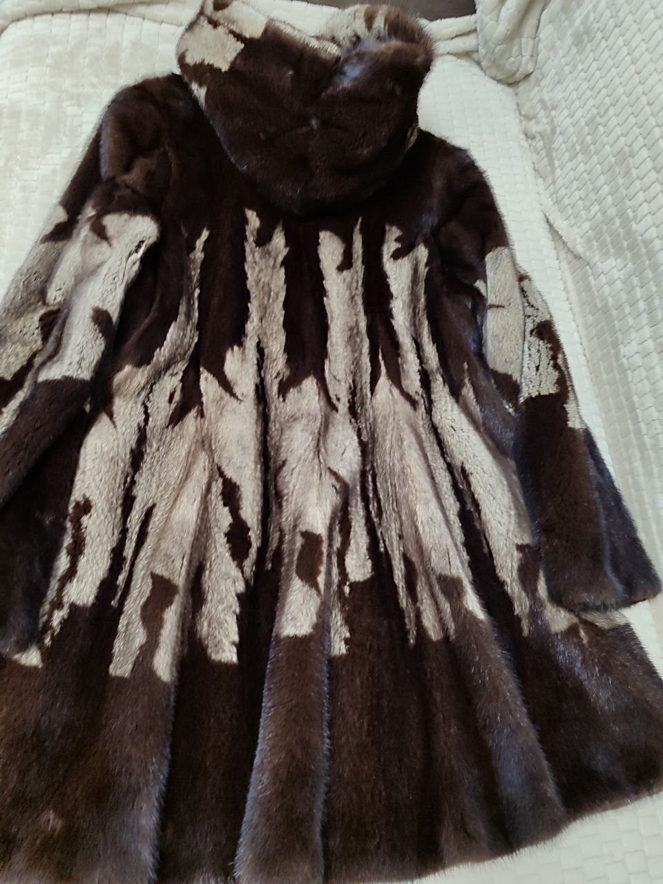 Продаётся шубка - частное объявление в Кировский район