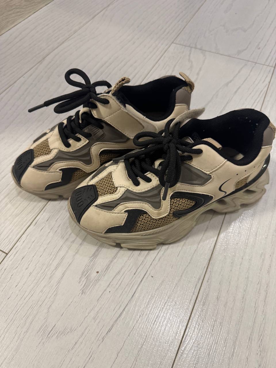 Продаются кроссовки 34 размер - Одежда в Тюмень