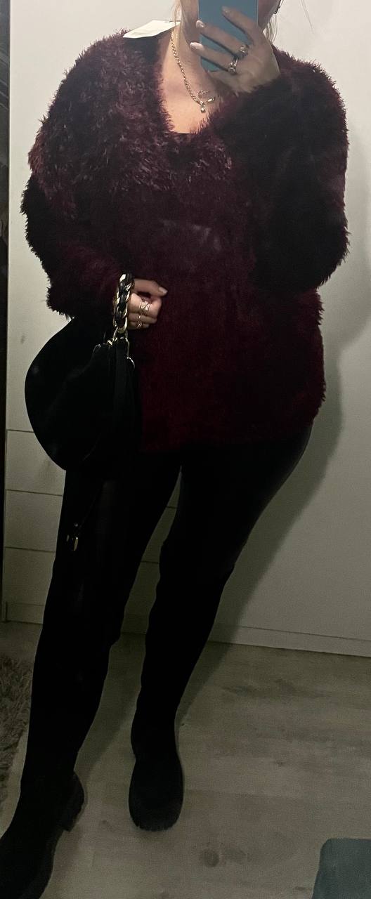 Новый брендовый пушистый свитер - Одежда в Ростов-на-Дону