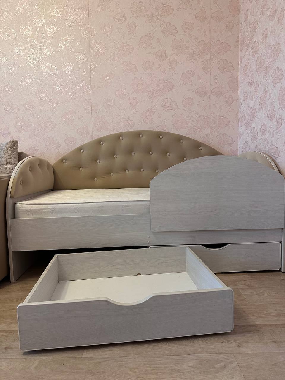 Детская кровать с бортиком и ящиками - Товары для детей в Казань