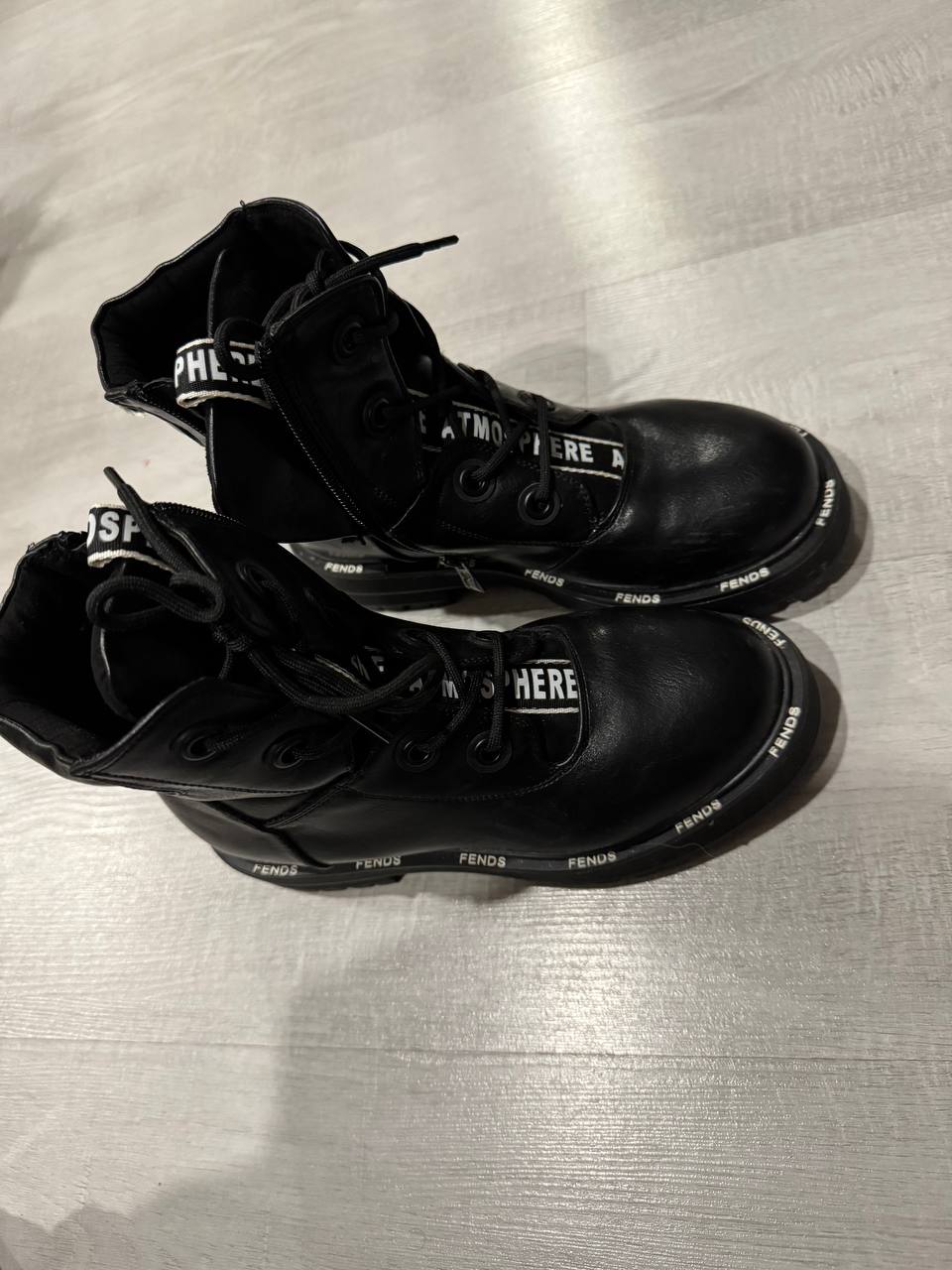 Продам зимнюю обувь - Одежда в Казань