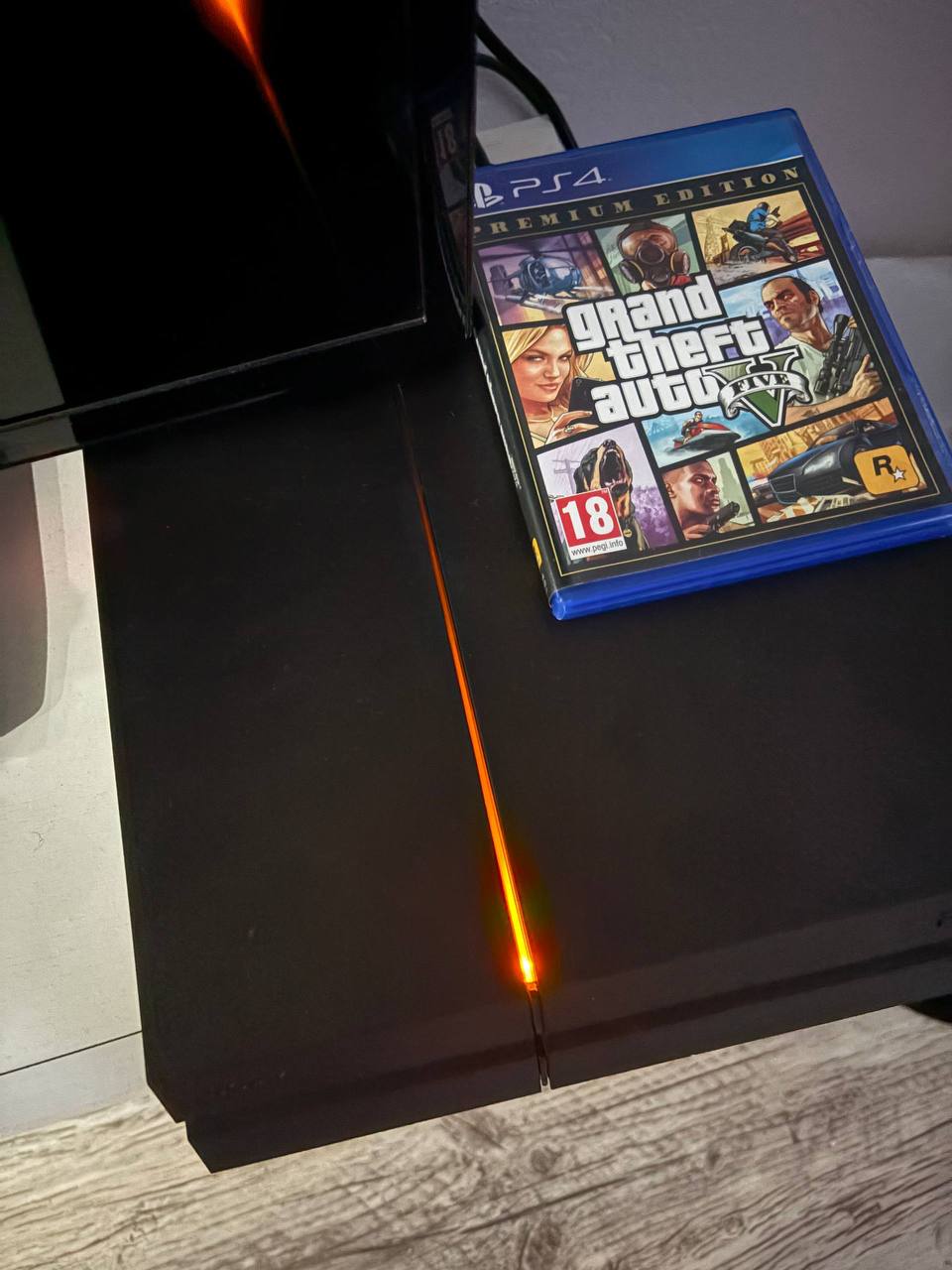 Продам PlayStation 4 - Электроника в Казань