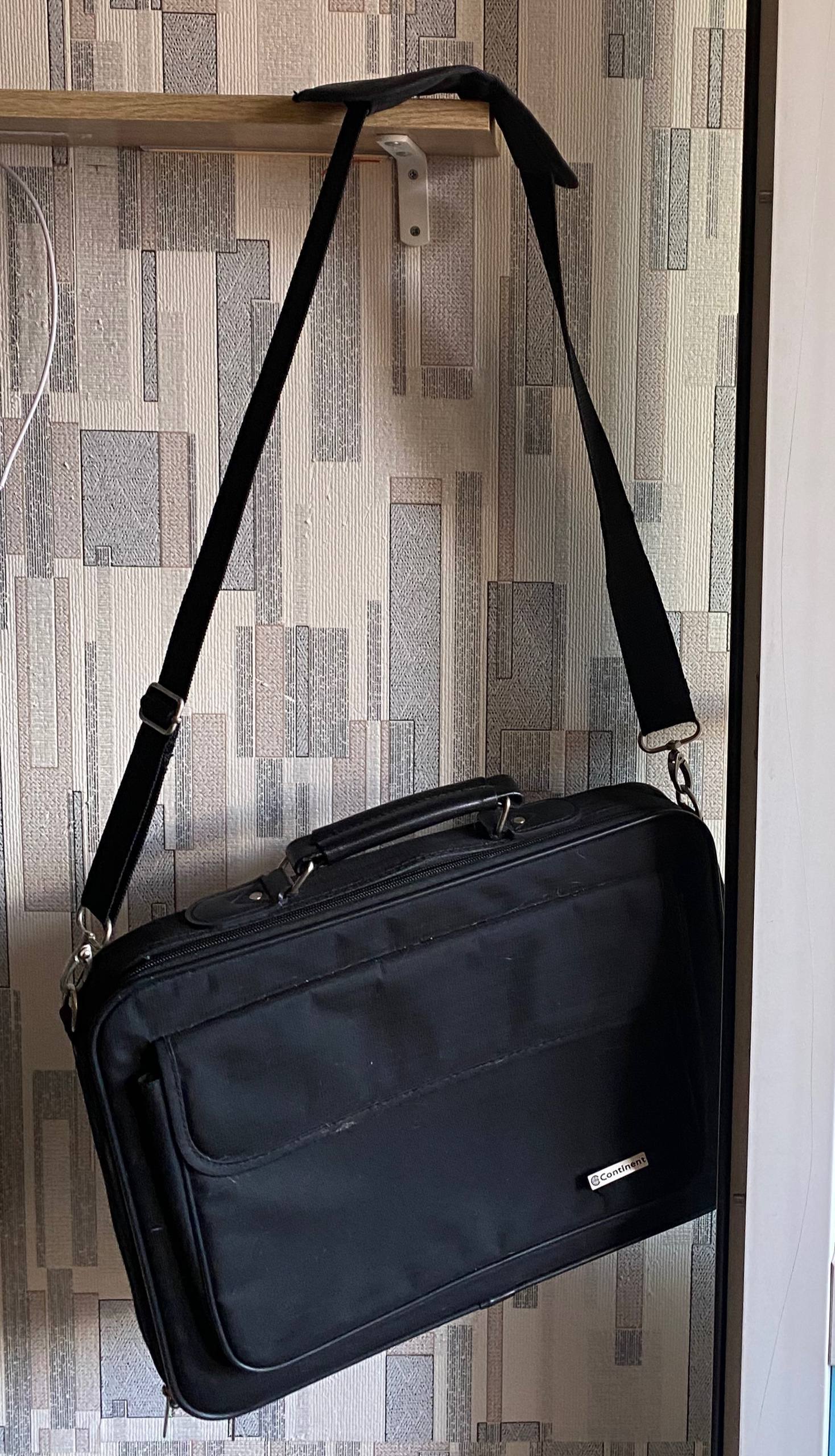 Сумка для ноутбука и одежда - Одежда в Санкт-Петербург - фото 7