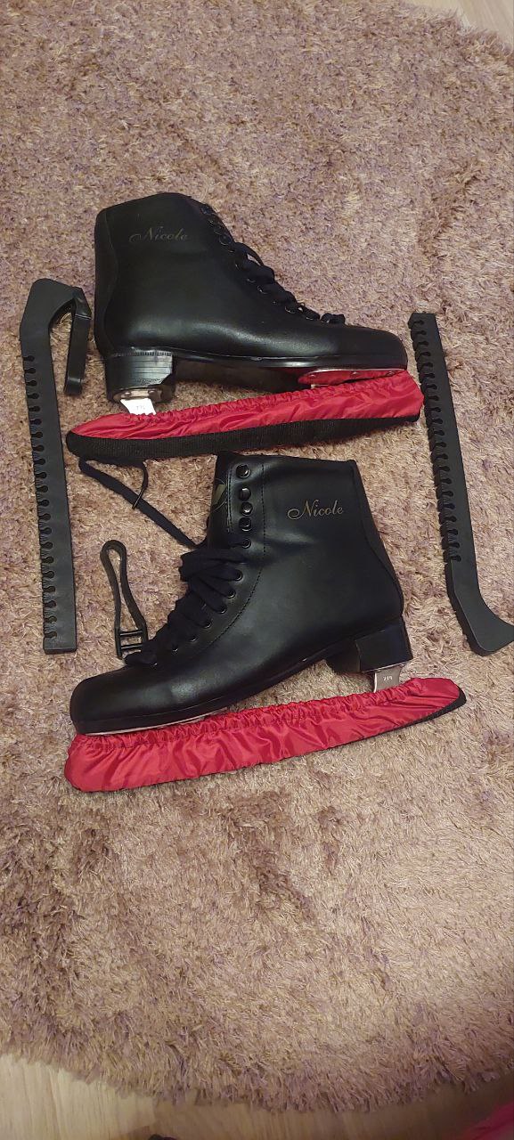 Коньки женские 41 размер - Хобби и отдых в Смоленск