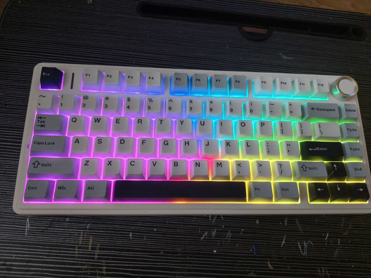 Продажа механической клавиатуры и наушников - Электроника в Смоленск