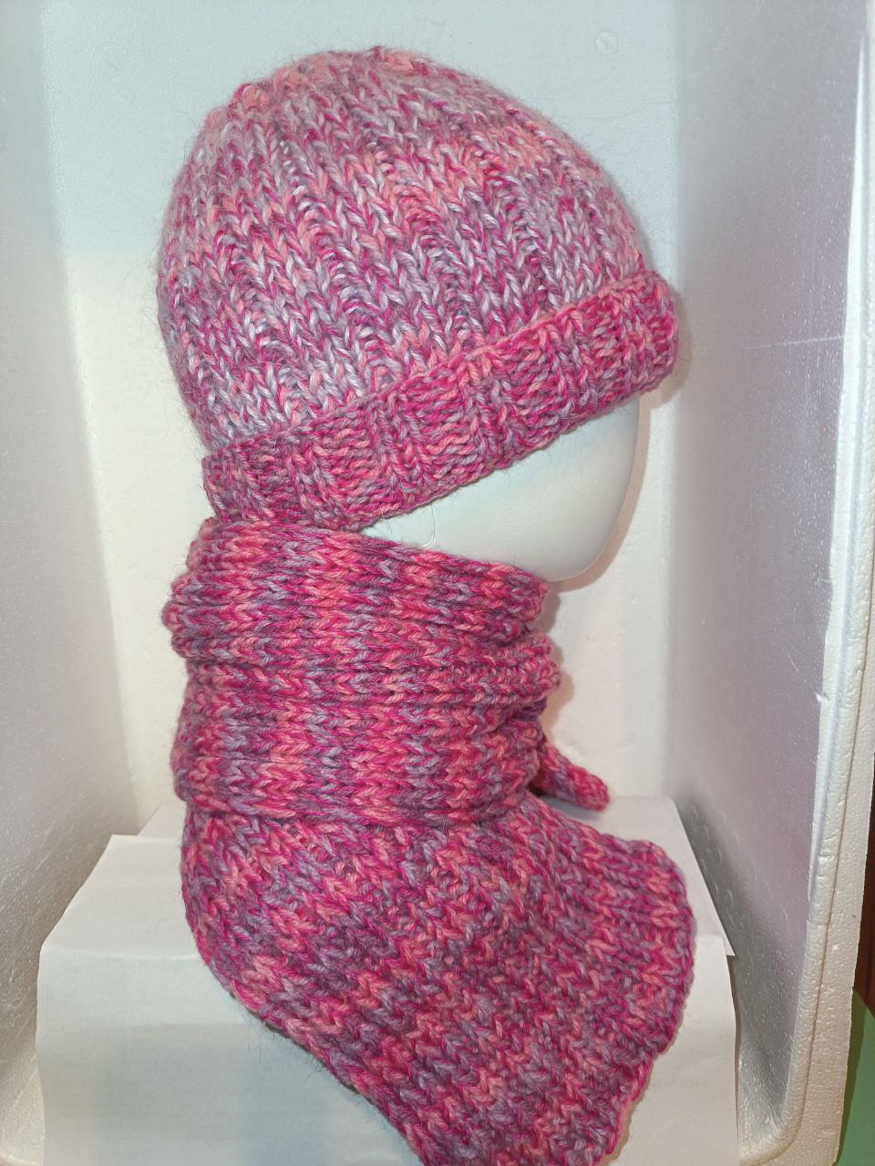 Шарф и шапка из шерсти с пухом - Одежда в Москва