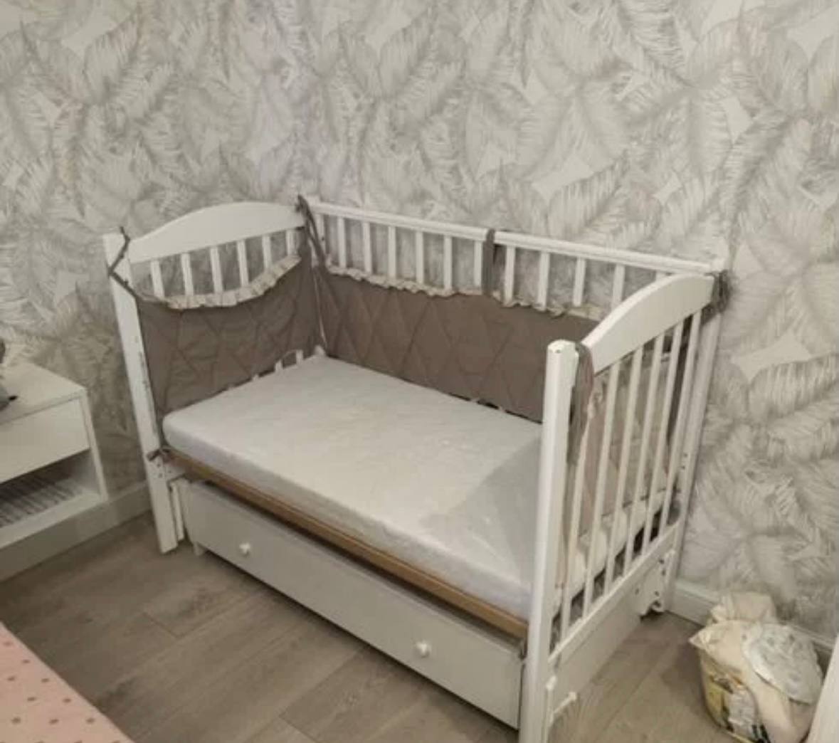 Детская кроватка с универсальным маятником - Товары для детей в Москва