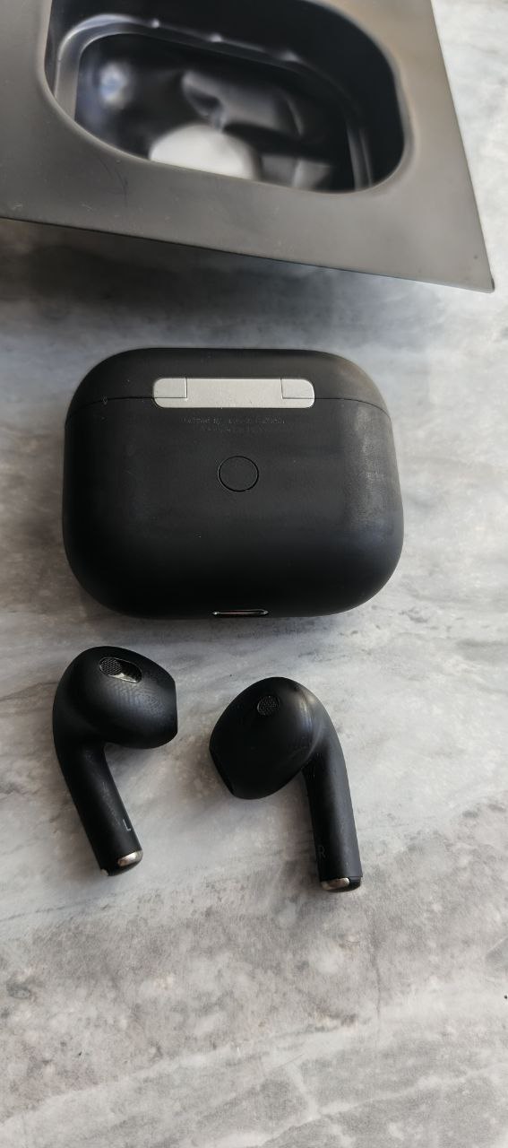 Продам Airpods 3 поколения черного цвета - частное объявление в Королёв