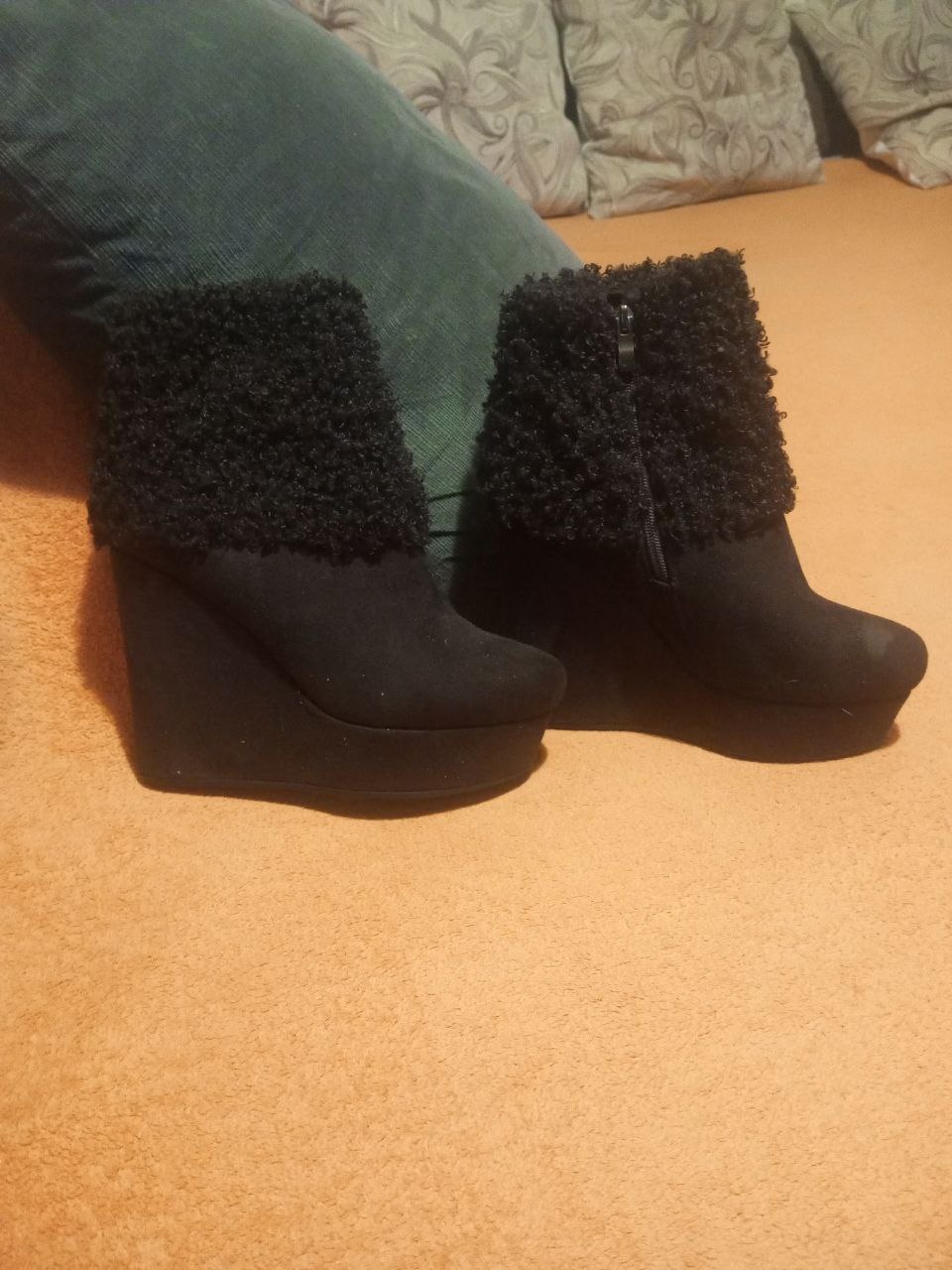 Ботинки 38р за вкусняшки кошке - Одежда в Калининград