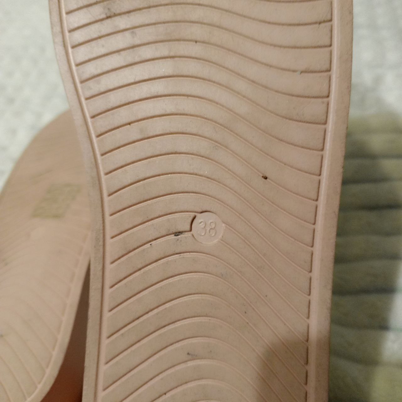 Продам новые туфли 38 размера на узкую ножку - Одежда в Калининград - фото 2