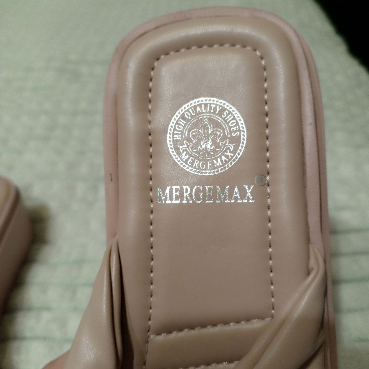 Продам новые туфли 38 размера на узкую ножку - Одежда в Калининград - фото 3