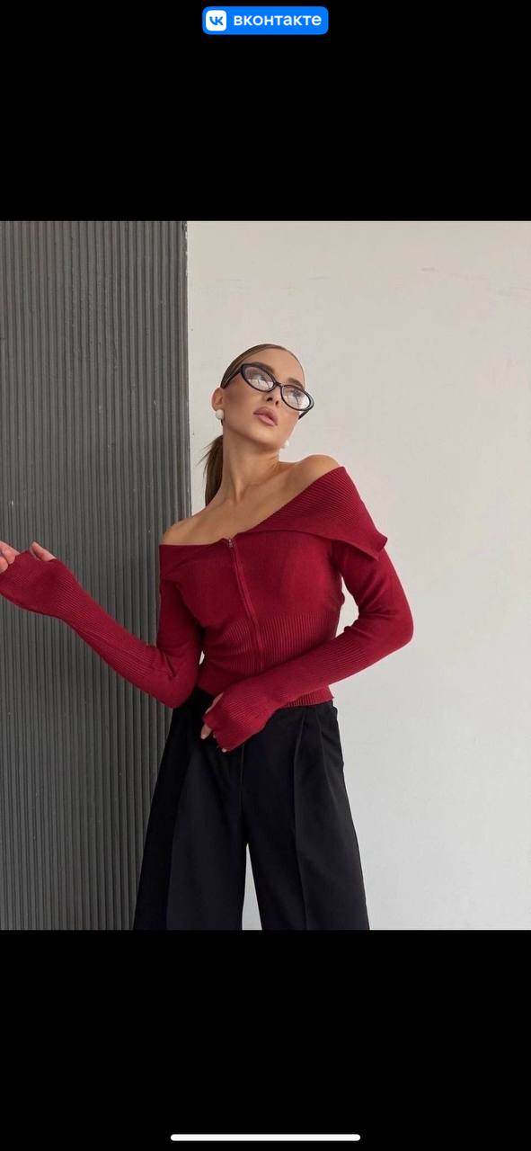 Кофта с акцентом на плечи - Одежда в Калининград