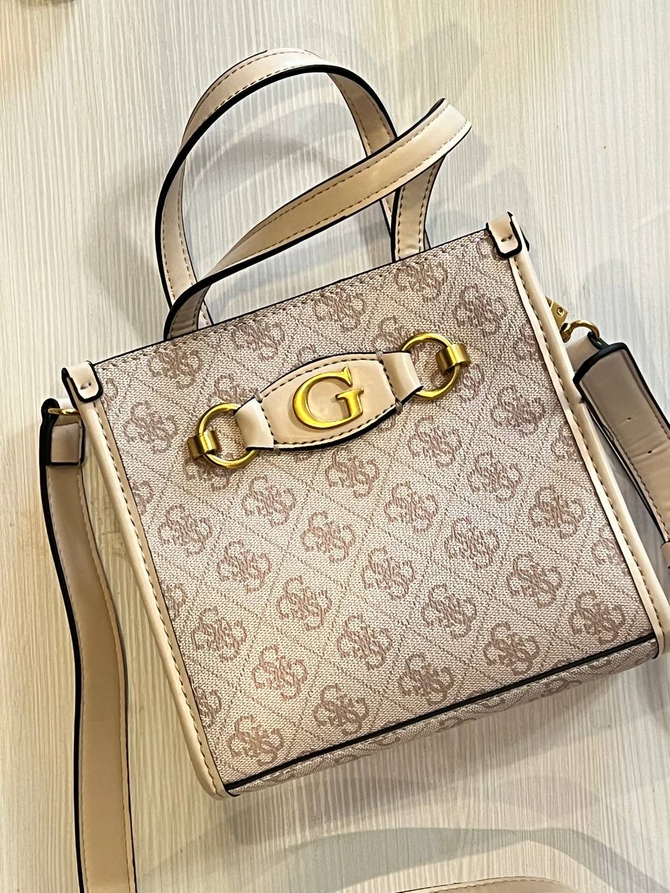 Продажа сумок Guess и Michael Kors - Одежда в Калининград