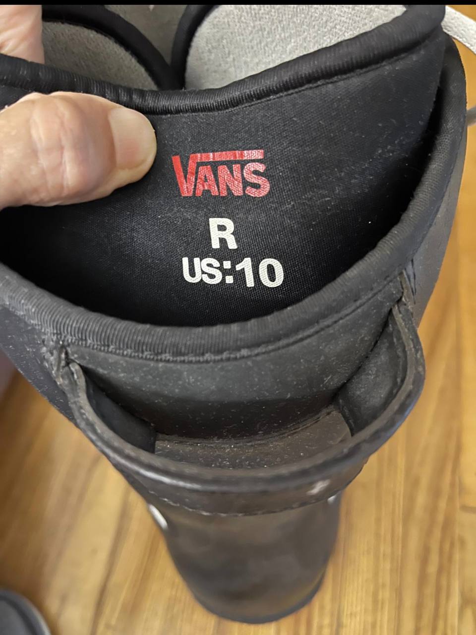 Продажа сноубордических ботинок Vans - Хобби и отдых в Иркутск