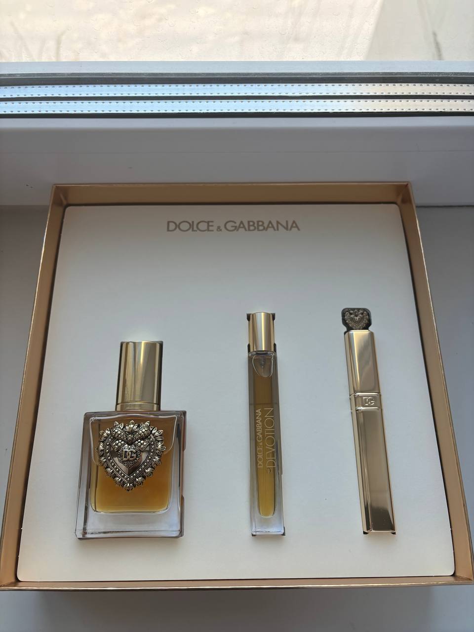 Продам новый набор Dolce Gabanna - Красота и здоровье в Новосибирск