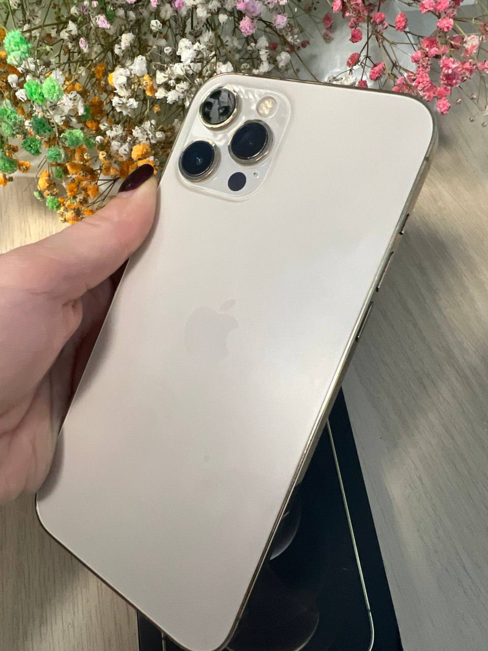 iPhone 12 pro max 256 гб золотистый - частное объявление в Новосибирск