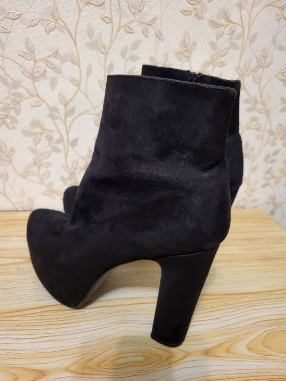 Ботильоны замшевые H&M черные 39 размер - Одежда в Симферополь - фото 4