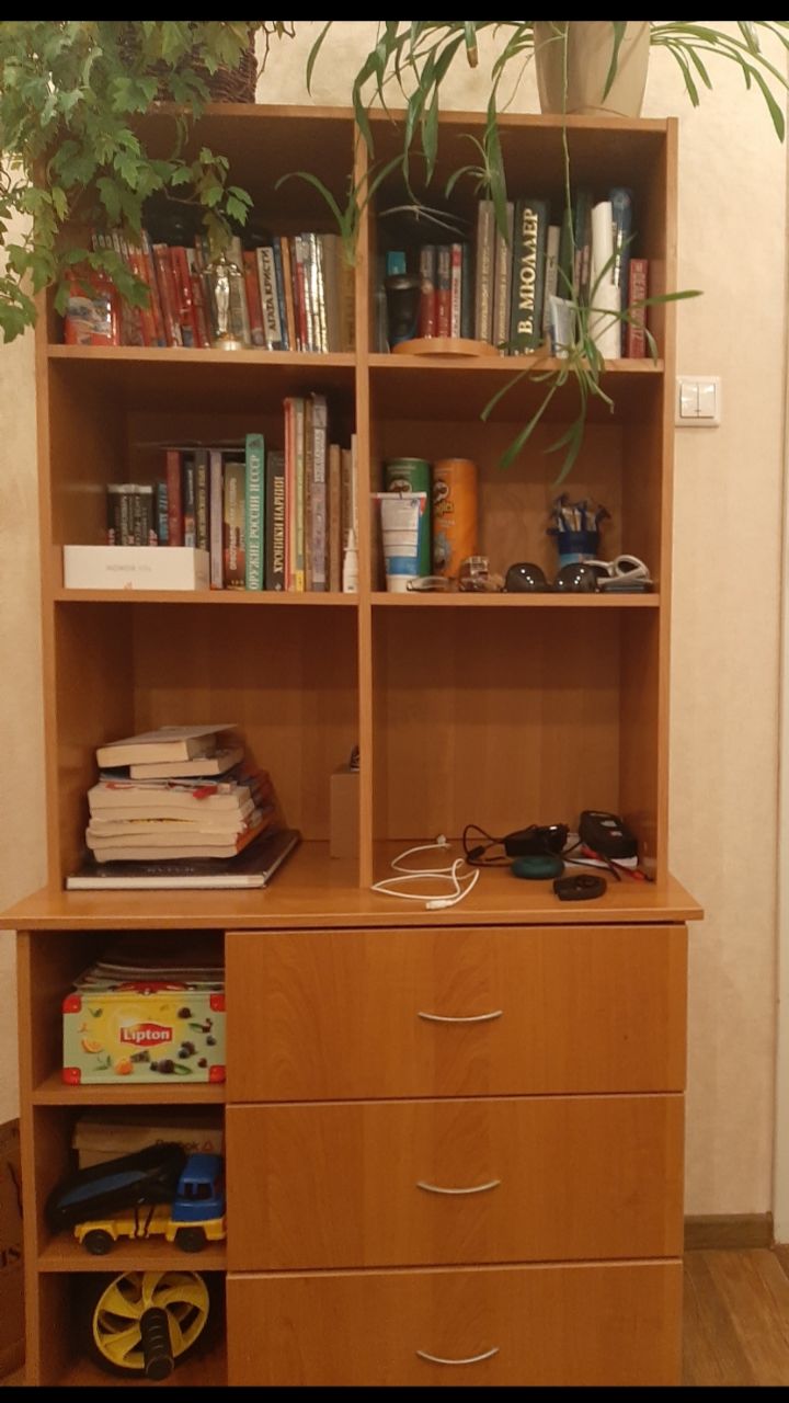 Продам шкаф и письменный стол - частное объявление в Томск