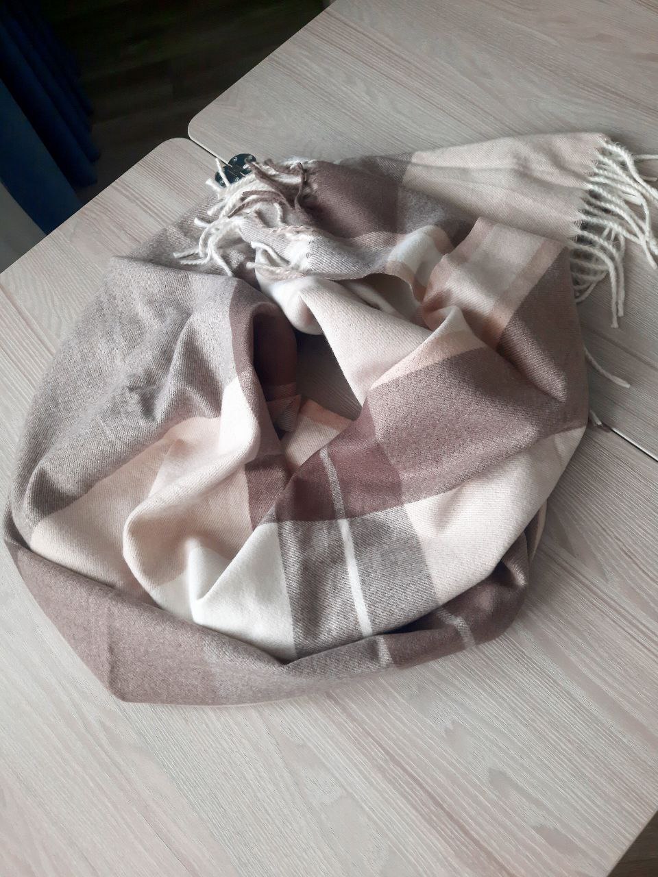 Палантин в клетку Бежевые тона - Одежда в Томск