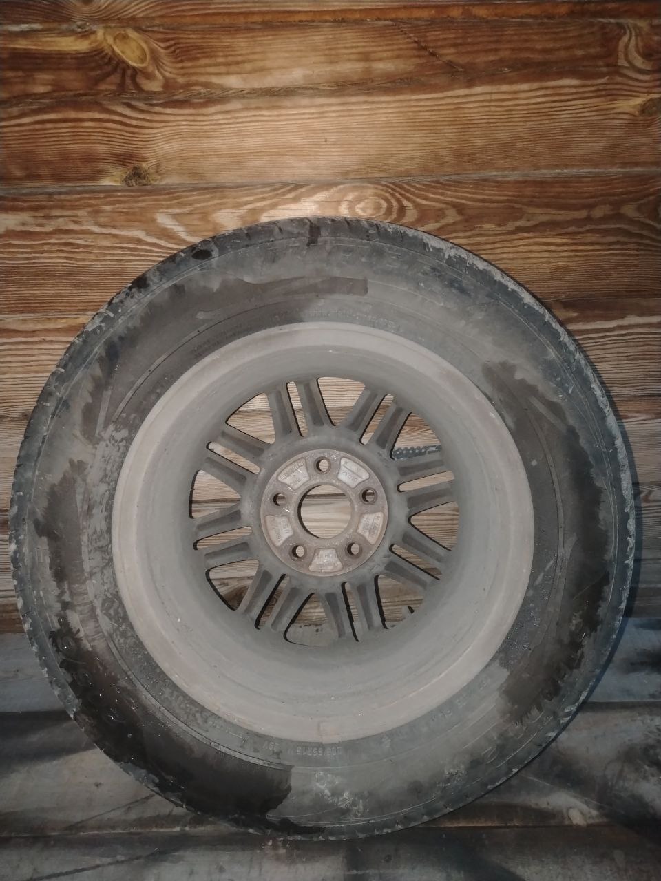 Продам комплект колёс 205/65 R15 - Авто в Томск