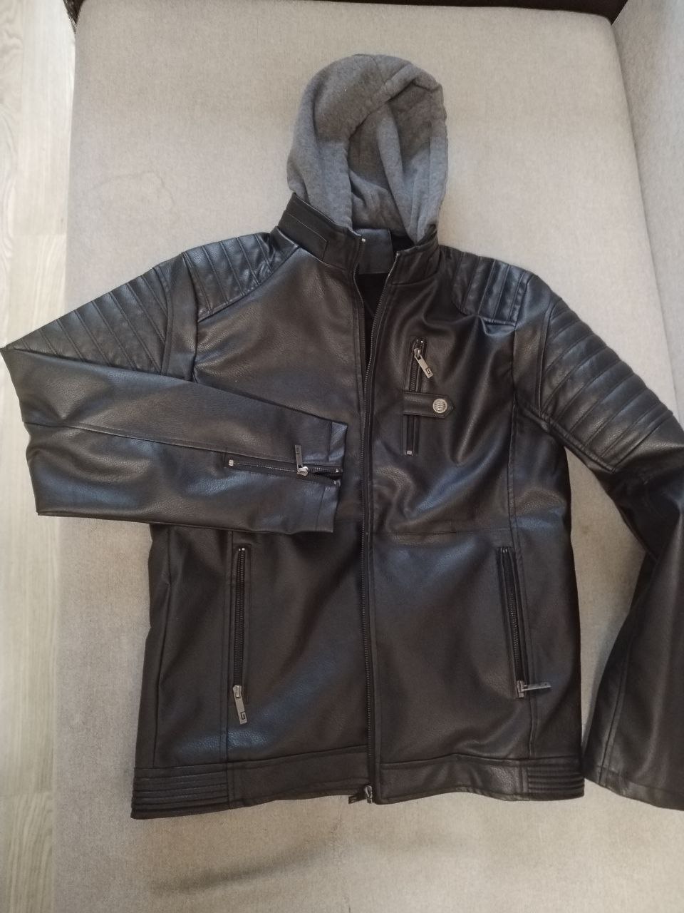 Продам кожаную куртку с капюшоном - Одежда в Калининград - фото 4
