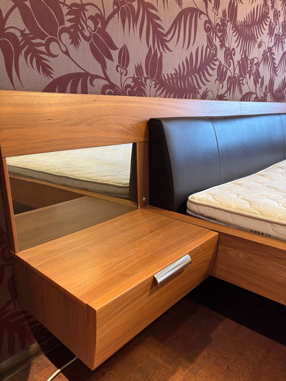 Кровать + тумбы - Для дома и дачи в Екатеринбург